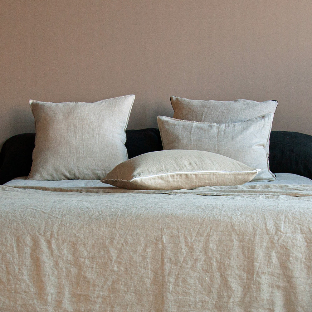 Colcha y Plaid de lino lavado CLÁSICO ARENA