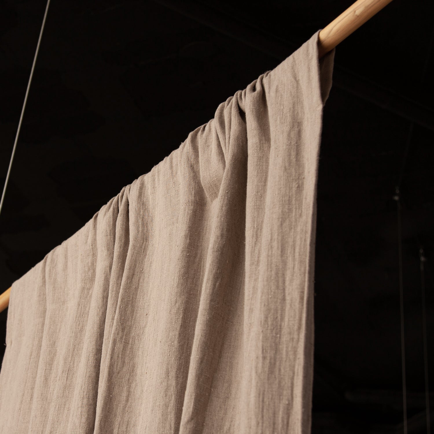 Cortina marrakech de lino con confección de barra oculta