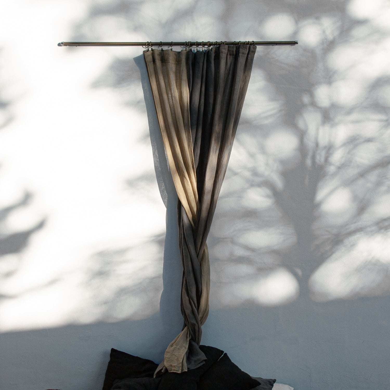 Cortinas de lino de color tierra y topo