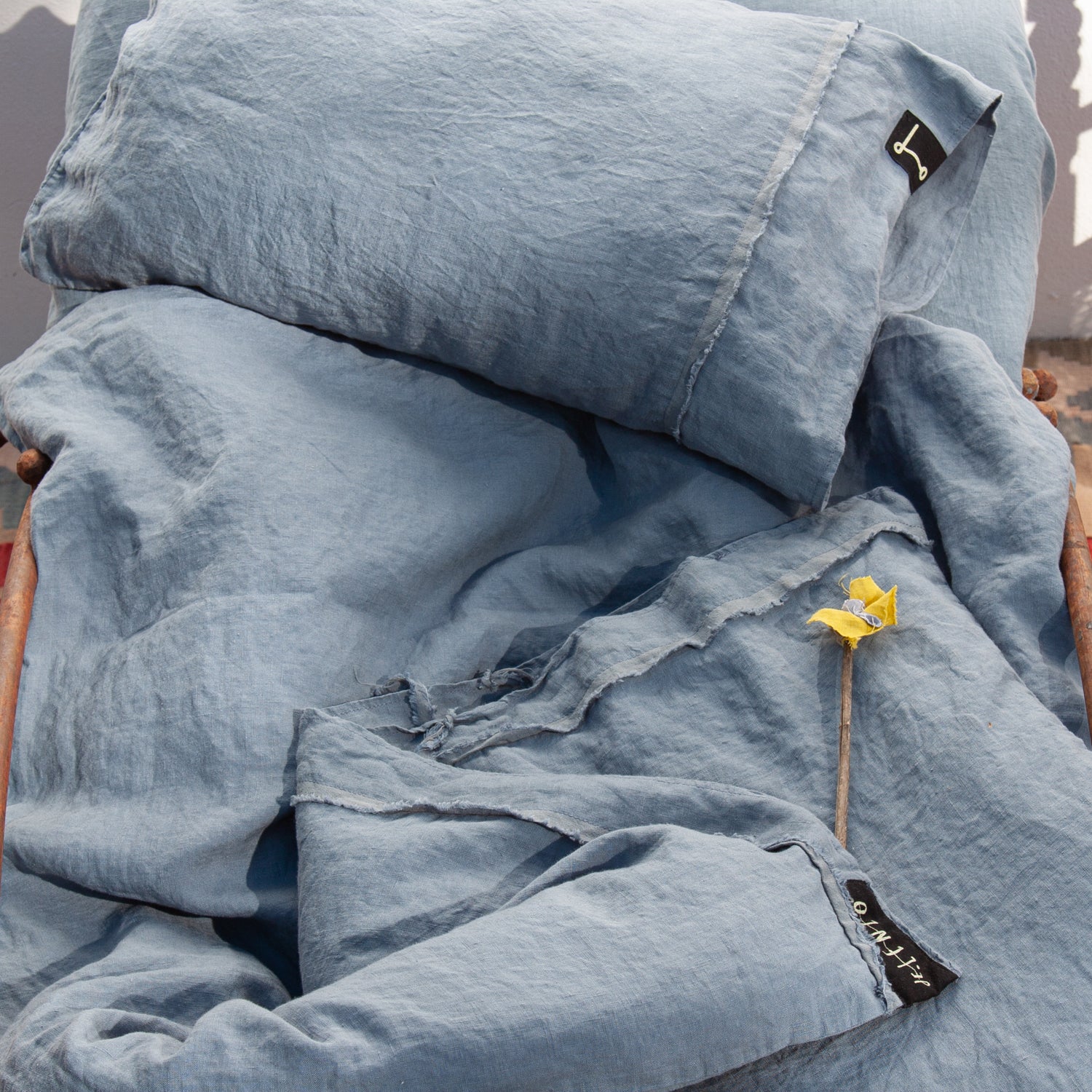 Funda de almohada de lino color azul grisaceo