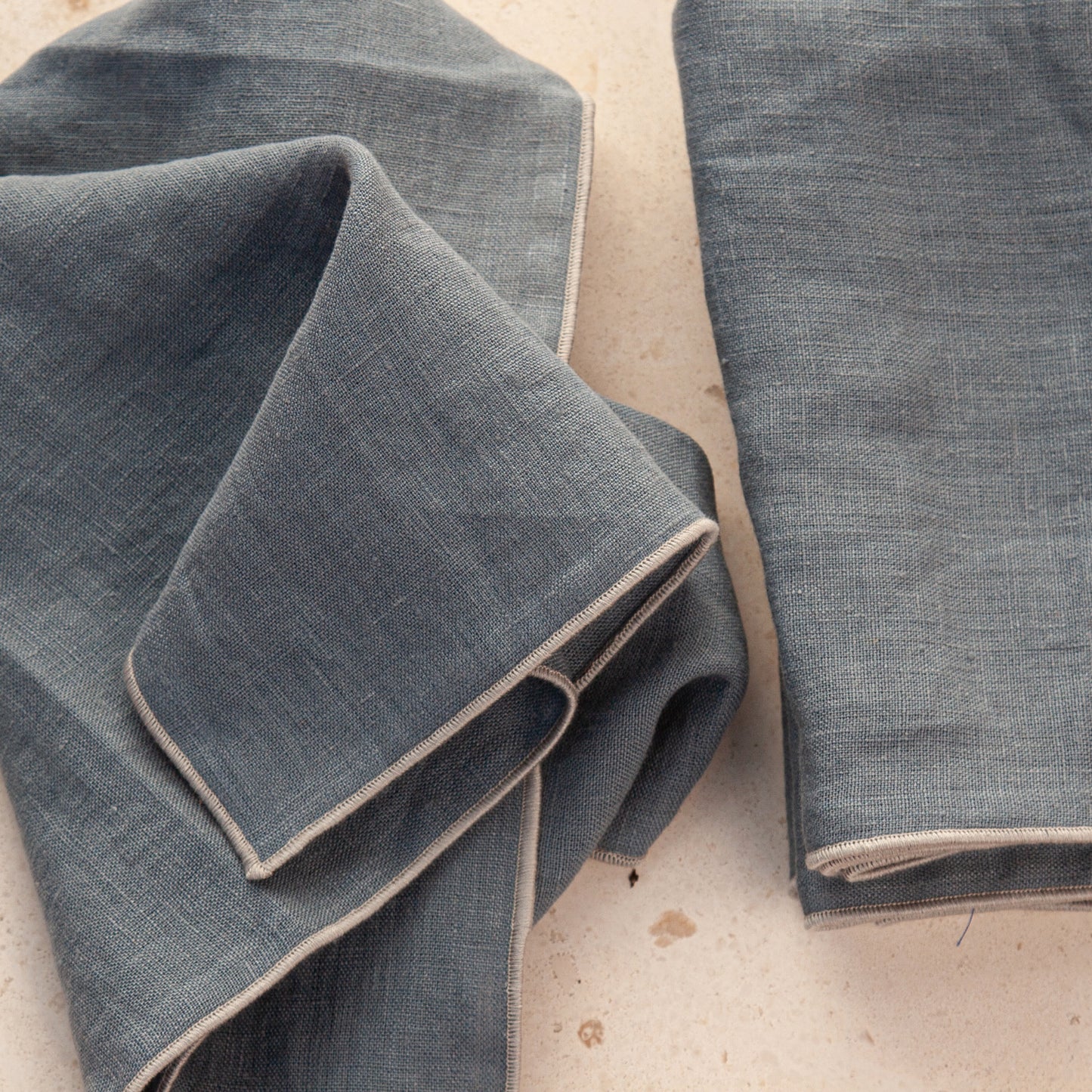 Servilletas de lino con repulgo