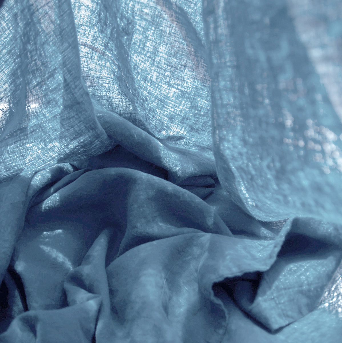 Detalle de lino azul grisaceo.