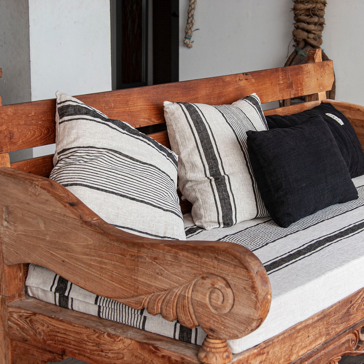 Cojín menorca 60x60cm - dE.LENZO