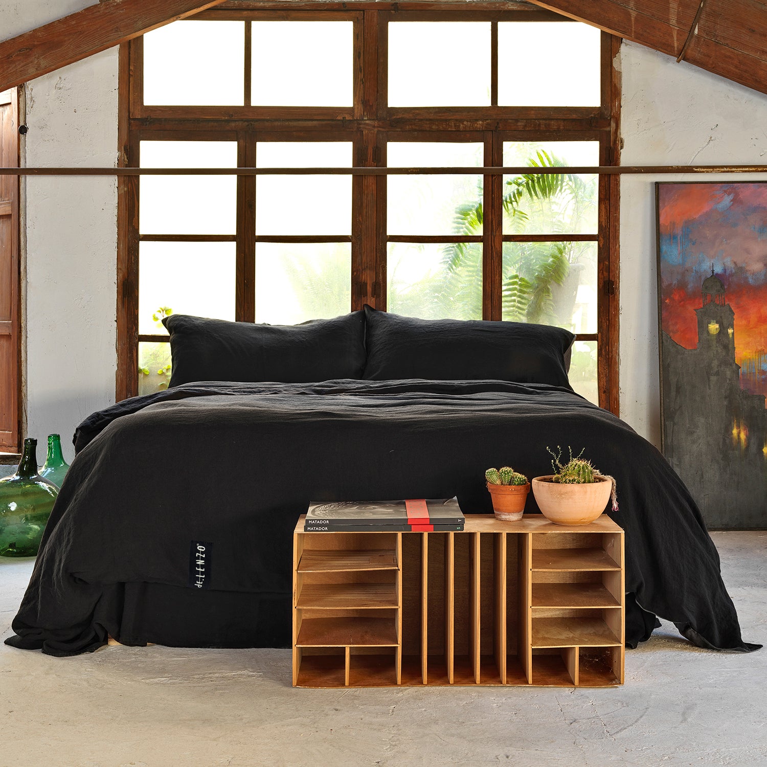 Juego de cama de lino negro.