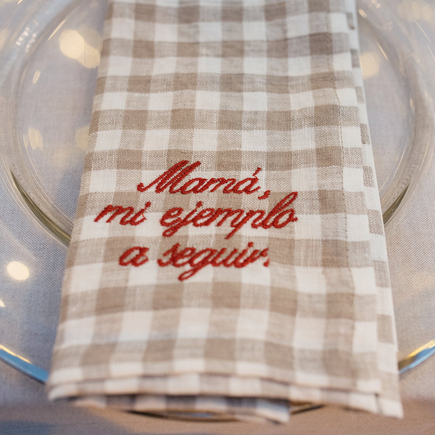 Servilletas bordada para bodas. Personalizadas con tu nombre.