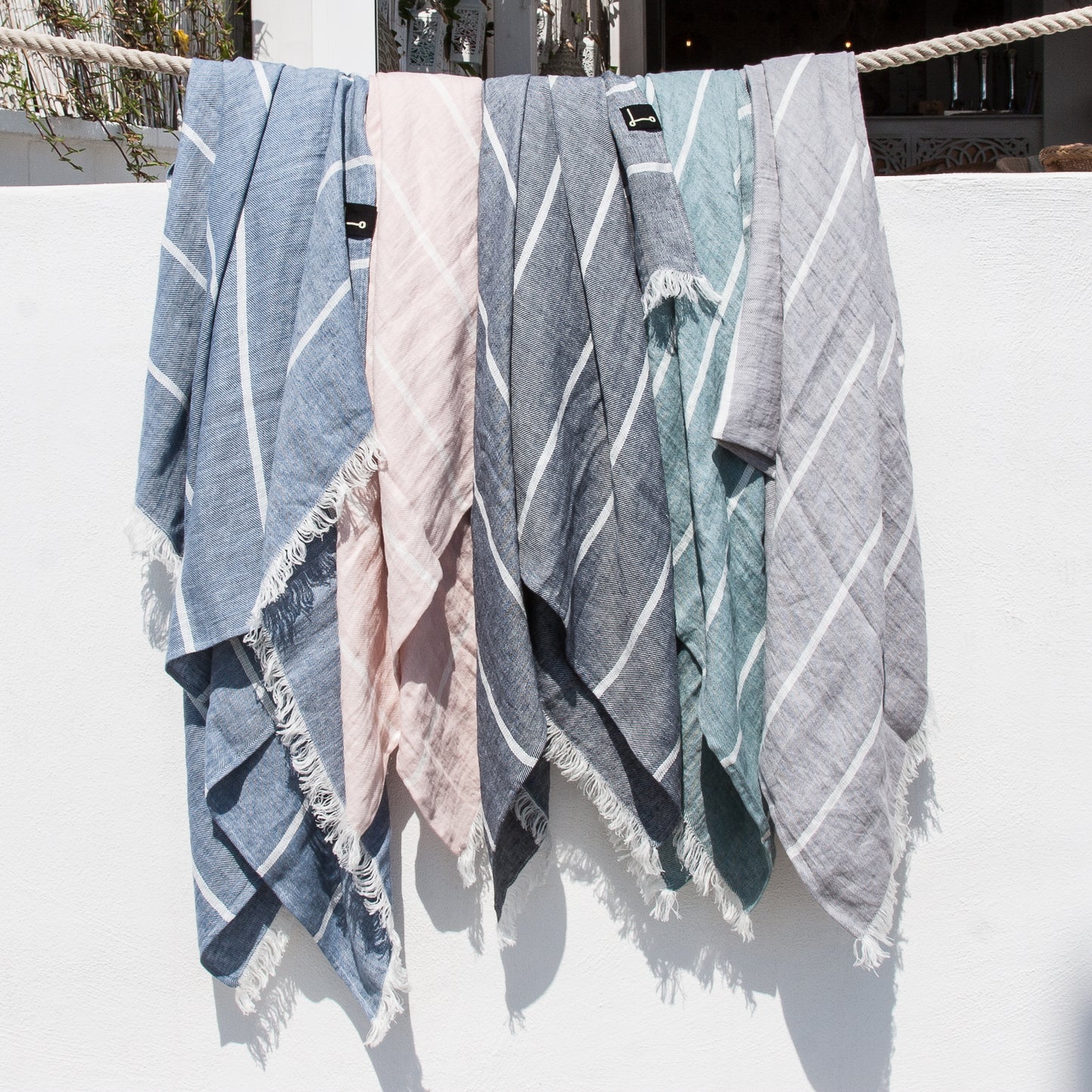 Toallas NIKI de lino para la playa en varios colores para el verano